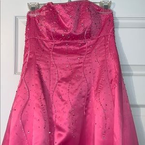 Morgan & Co. prom dress